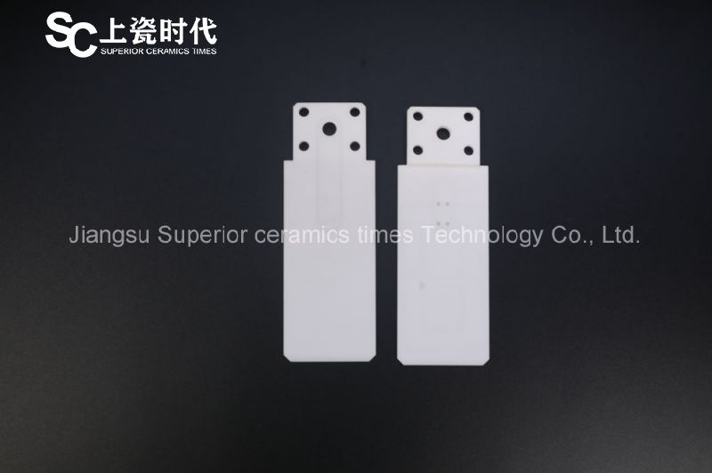 Ceramic substrate for photovoltaic industry